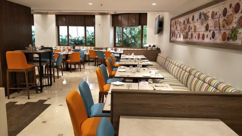 The Residence Hotel & Apartments Powai Mumbai Dış mekan fotoğraf