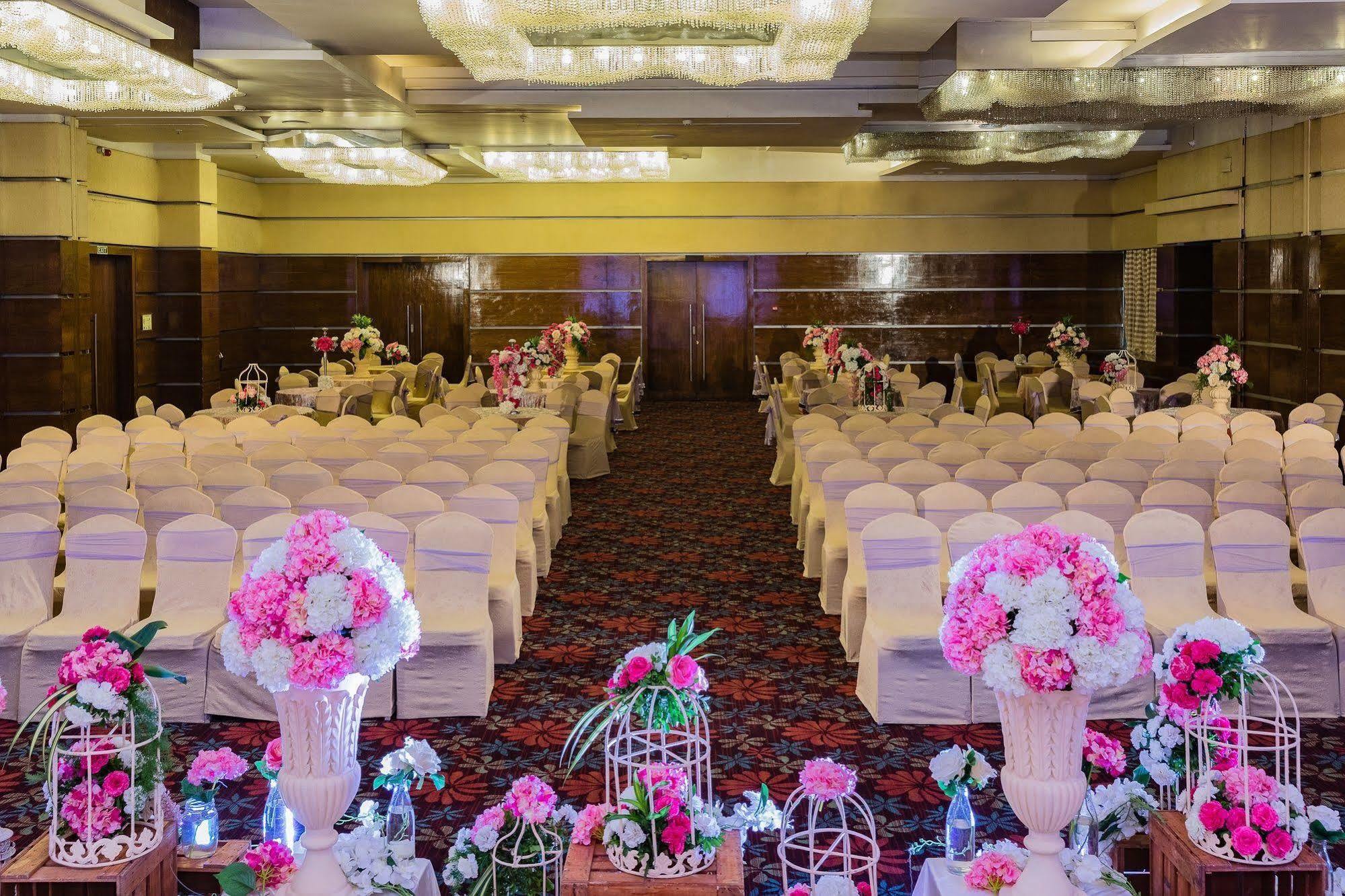 The Residence Hotel & Apartments Powai Mumbai Dış mekan fotoğraf