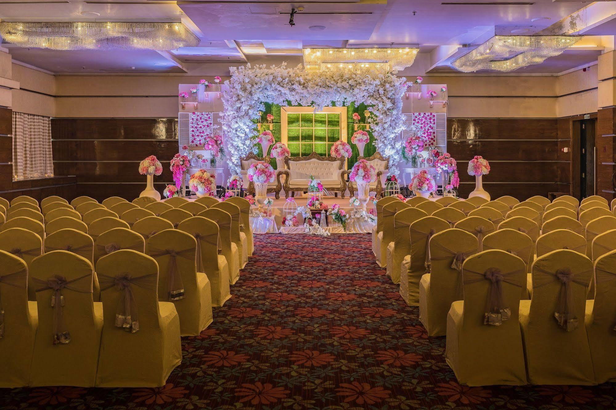 The Residence Hotel & Apartments Powai Mumbai Dış mekan fotoğraf