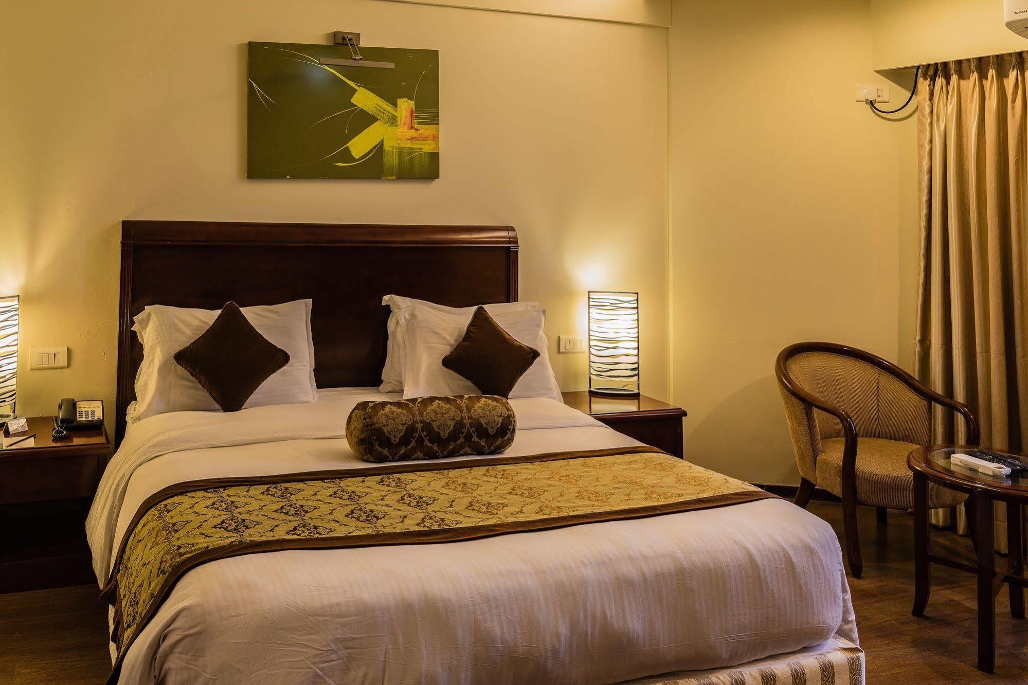 The Residence Hotel & Apartments Powai Mumbai Dış mekan fotoğraf