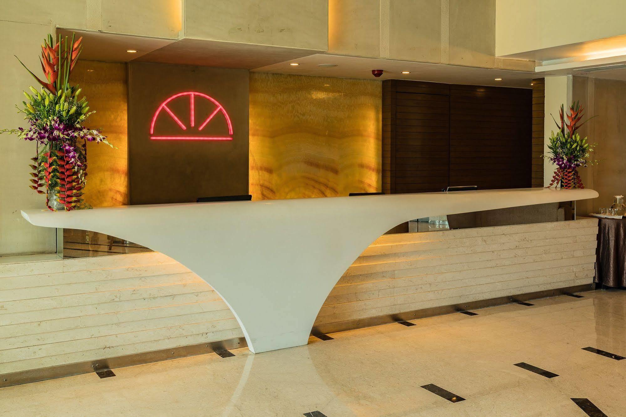 The Residence Hotel & Apartments Powai Mumbai Dış mekan fotoğraf