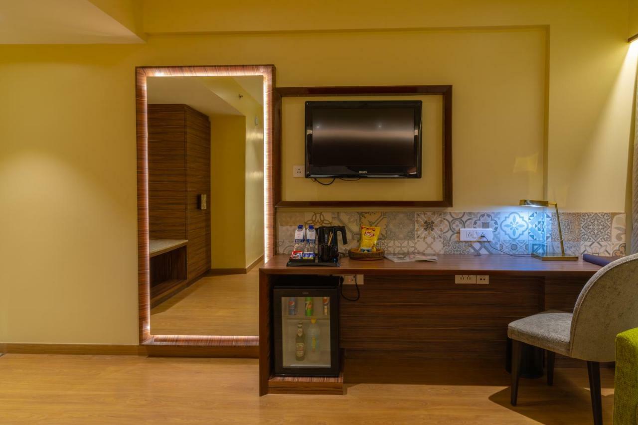 The Residence Hotel & Apartments Powai Mumbai Dış mekan fotoğraf